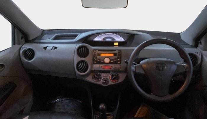 2011 Toyota Etios Liva G, Petrol, Manual, 38,363 km, Dashboard