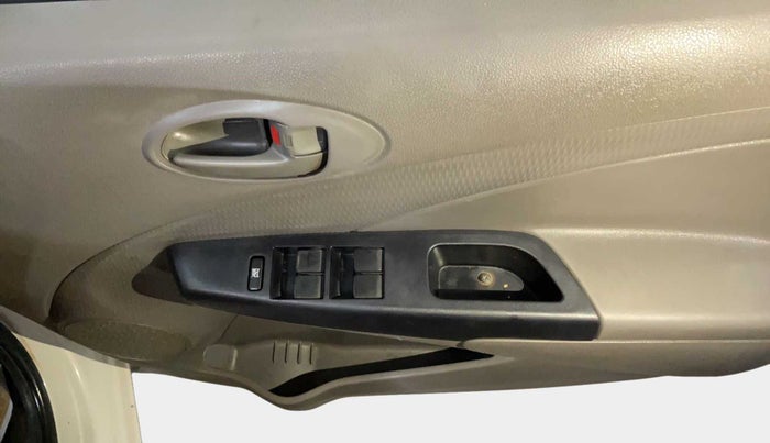 2011 Toyota Etios Liva G, Petrol, Manual, 38,363 km, Driver Side Door Panels Control