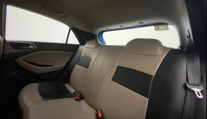2017 Hyundai Elite i20 SPORTZ 1.2, Petrol, Manual, 66,293 km, Right Side Rear Door Cabin