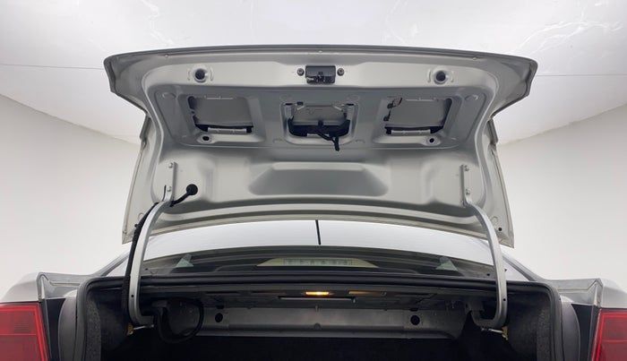 2018 Volkswagen Ameo HIGHLINE PLUS 1.0L 16 ALLOY, Petrol, Manual, 35,772 km, Boot Door Open