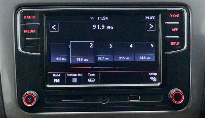 2018 Volkswagen Ameo HIGHLINE PLUS 1.0L 16 ALLOY, Petrol, Manual, 35,772 km, Infotainment System