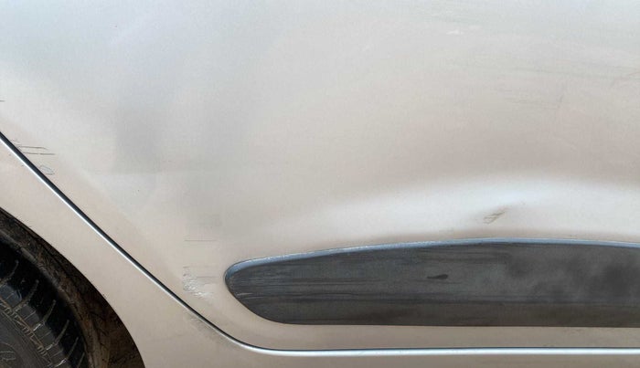 2015 Hyundai Grand i10 SPORTZ 1.2 KAPPA VTVT, Petrol, Manual, 24,918 km, Right rear door - Minor scratches