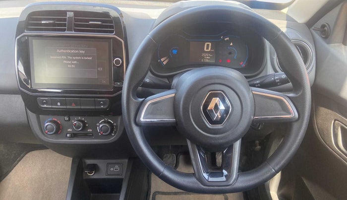 2020 Renault Kwid RXT 1.0 (O), Petrol, Manual, 20,262 km, Steering Wheel Close Up