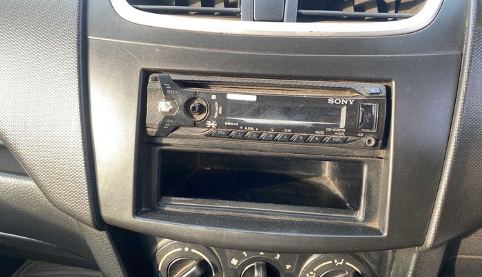 2014 Maruti Swift VDI, Diesel, Manual, 86,009 km, Infotainment system - Button has minor damage