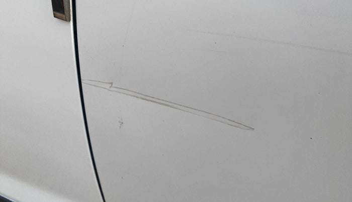 2014 Hyundai Xcent S (O) 1.2, Petrol, Manual, 86,824 km, Rear left door - Minor scratches