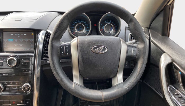 2019 Mahindra XUV500 W9, Diesel, Manual, 59,793 km, Steering Wheel Close Up