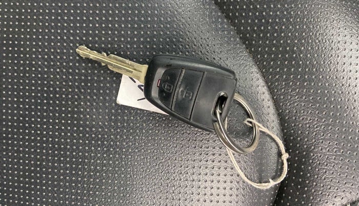 2018 Hyundai Grand i10 SPORTZ (O) 1.2 KAPPA VTVT, Petrol, Manual, 17,900 km, Key Close Up