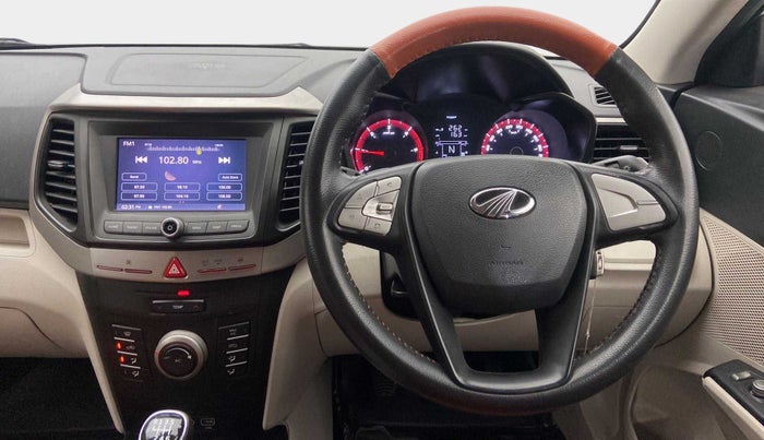 2019 Mahindra XUV300 W6 1.5 DIESEL, Diesel, Manual, 62,238 km, Steering Wheel Close Up