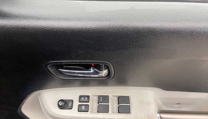 2019 Maruti IGNIS ZETA 1.2, Petrol, Manual, 51,219 km, Driver Side Door Panels Control