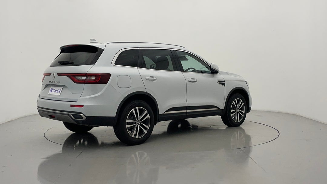 Right Back Diagonal (45- Degree) View