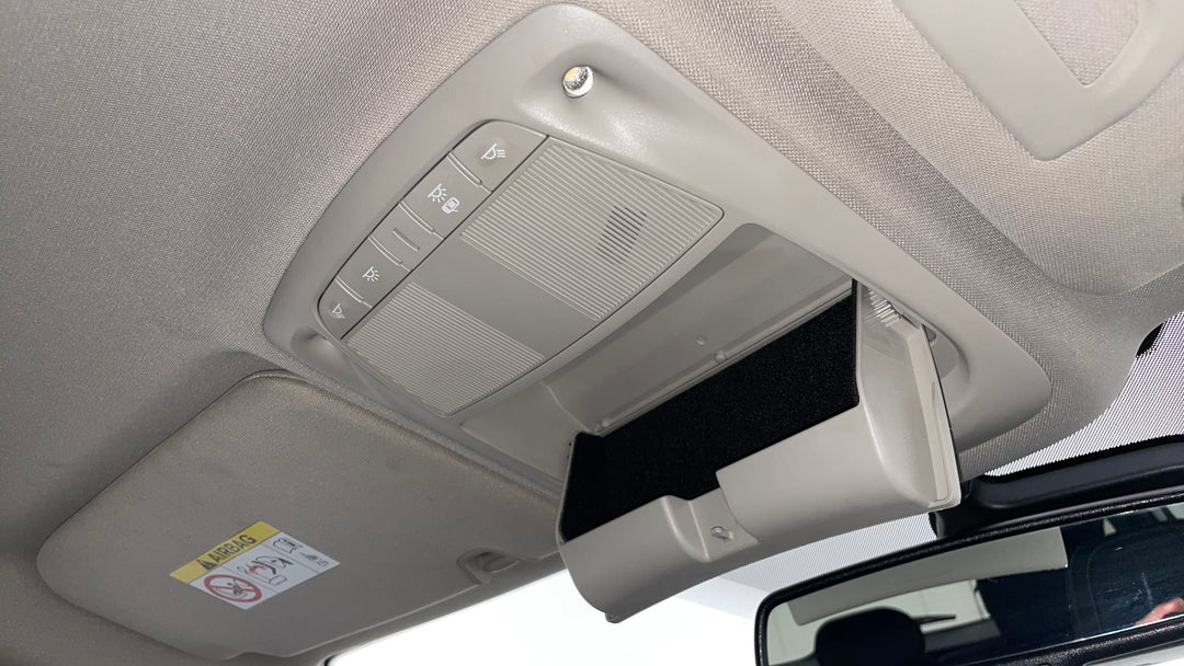 On-Roof Controls/Sunglass holder