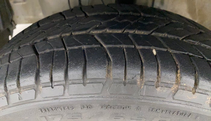 2017 Toyota Etios Liva G, Petrol, Manual, 50,222 km, Left Front Tyre Tread