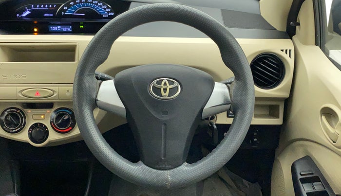 2017 Toyota Etios Liva G, Petrol, Manual, 50,222 km, Steering Wheel Close Up