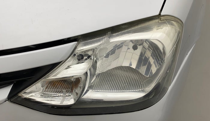 2017 Toyota Etios Liva G, Petrol, Manual, 50,222 km, Left headlight - Minor scratches
