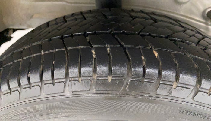 2017 Toyota Etios Liva G, Petrol, Manual, 50,222 km, Right Rear Tyre Tread