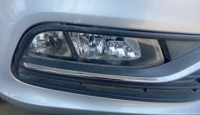 2016 Volkswagen Polo HIGHLINE1.2L, Petrol, Manual, 74,761 km, Right fog light - Not working