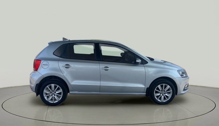2016 Volkswagen Polo HIGHLINE1.2L, Petrol, Manual, 74,761 km, Right Side View