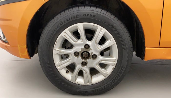 2016 Tata Tiago XZ PETROL, Petrol, Manual, 68,327 km, Left Front Wheel