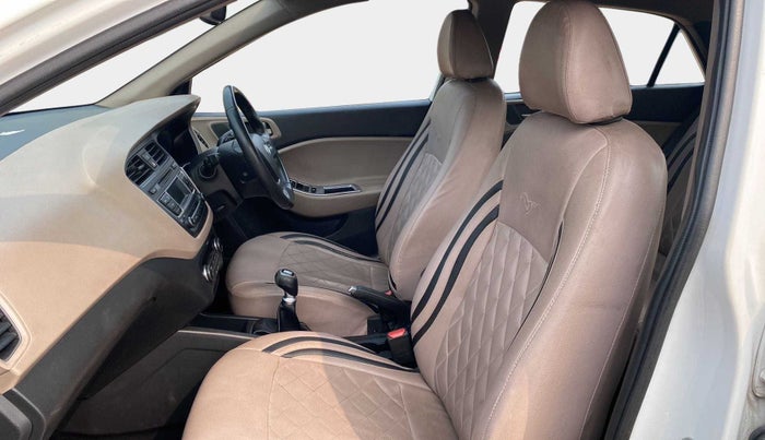 2015 Hyundai Elite i20 SPORTZ 1.2 (O), Petrol, Manual, 32,686 km, Right Side Front Door Cabin