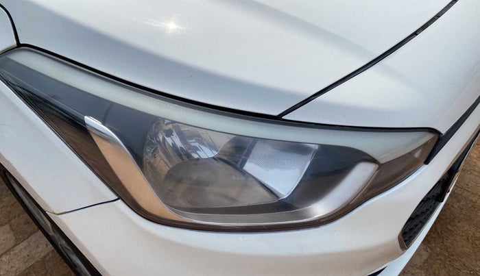 2015 Hyundai Elite i20 SPORTZ 1.2 (O), Petrol, Manual, 32,686 km, Right headlight - Minor scratches