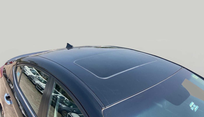 2018 Hyundai New Elantra 2.0 SX(O) AT PETROL, Petrol, Automatic, 67,245 km, Roof