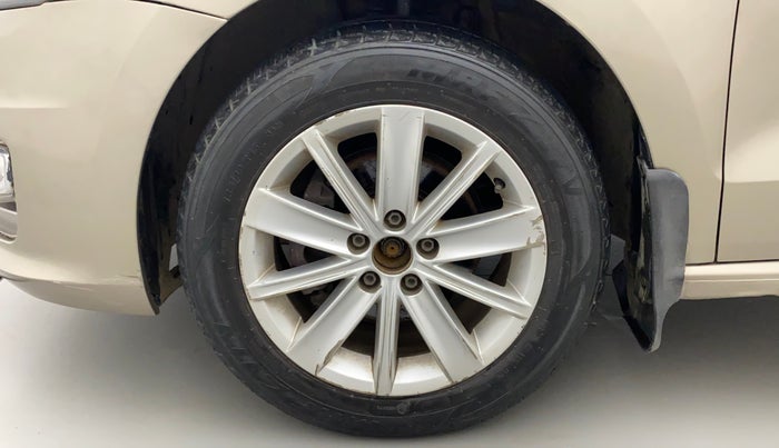 2016 Volkswagen Vento HIGHLINE 1.6 MPI, Petrol, Manual, 83,407 km, Left Front Wheel