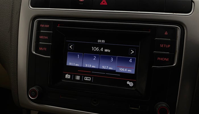 2016 Volkswagen Vento HIGHLINE 1.6 MPI, Petrol, Manual, 83,407 km, Infotainment system - Reverse camera not working