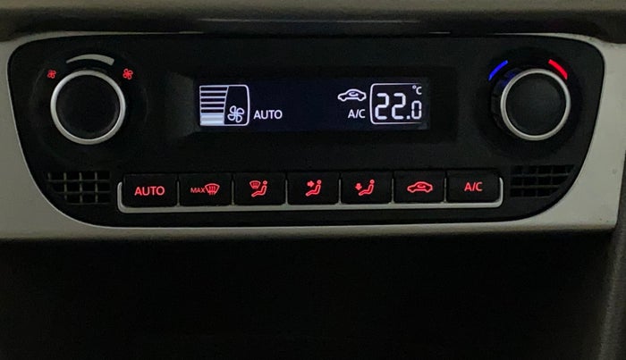 2016 Volkswagen Vento HIGHLINE 1.6 MPI, Petrol, Manual, 83,407 km, Automatic Climate Control
