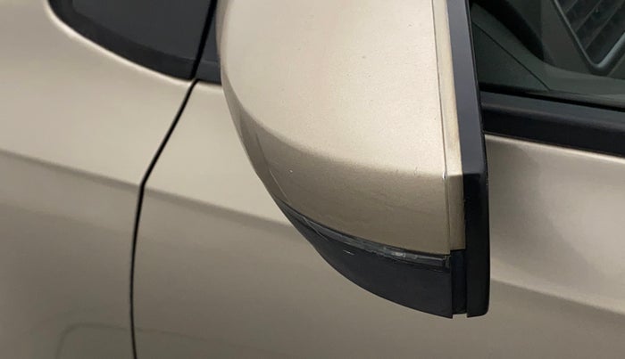 2016 Volkswagen Vento HIGHLINE 1.6 MPI, Petrol, Manual, 83,407 km, Left rear-view mirror - Mirror movement not proper