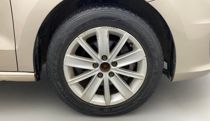 2016 Volkswagen Vento HIGHLINE 1.6 MPI, Petrol, Manual, 83,407 km, Right Front Wheel