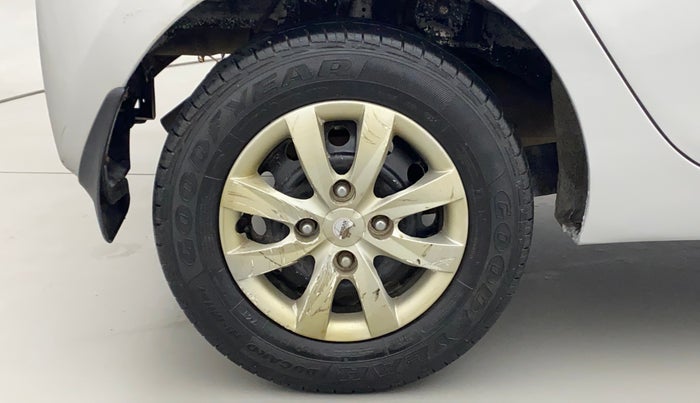 2015 Hyundai Eon ERA +, Petrol, Manual, 84,708 km, Right Rear Wheel