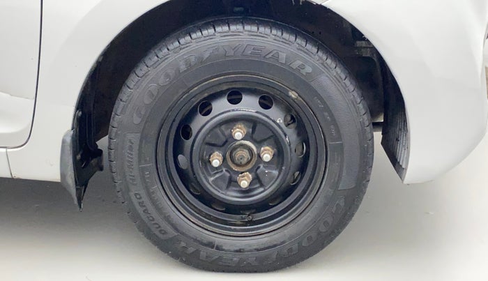 2015 Hyundai Eon ERA +, Petrol, Manual, 84,708 km, Right Front Wheel