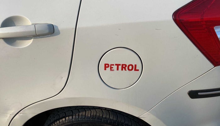 2015 Maruti Swift Dzire VXI, Petrol, Manual, 27,184 km, Left quarter panel - Minor scratches