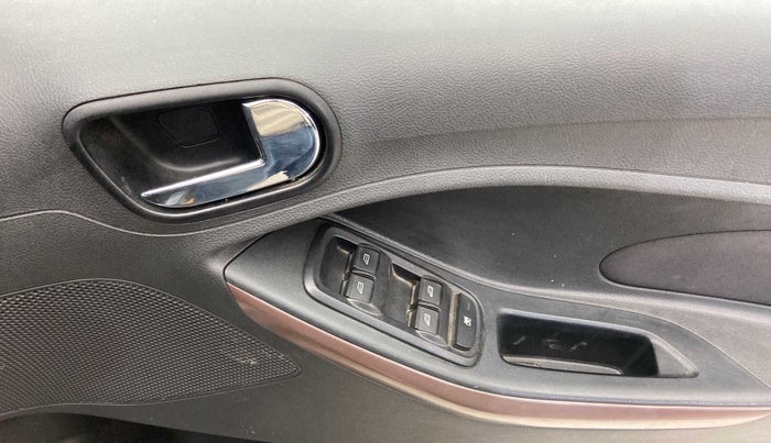 2019 Ford FREESTYLE TITANIUM 1.2 PETROL, Petrol, Manual, 24,690 km, Driver Side Door Panels Control
