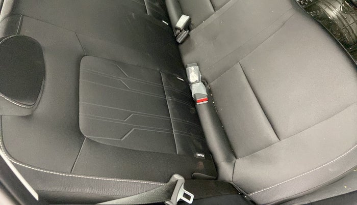 2023 Hyundai NEW I20 SPORTZ 1.2 AT, Petrol, Automatic, 5,283 km, Second-row right seat - Seat adjuster lever broken but working
