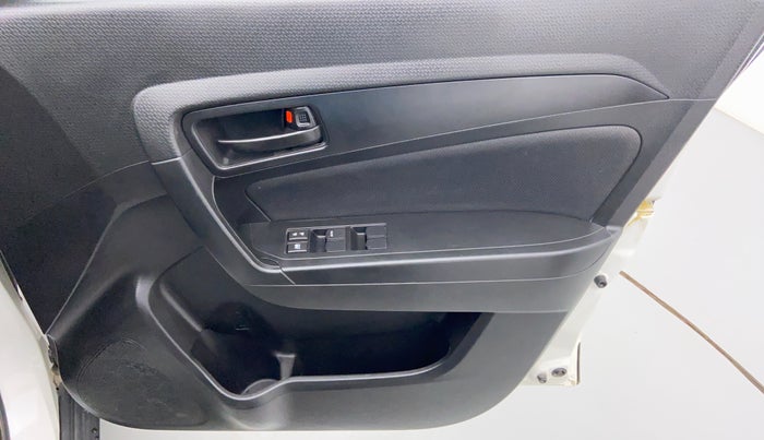 2019 Maruti Vitara Brezza VDI, Diesel, Manual, 5,899 km, Driver Side Door Panels Control