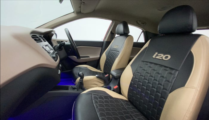 2018 Hyundai Elite i20 SPORTZ 1.2, Petrol, Manual, 40,874 km, Right Side Front Door Cabin
