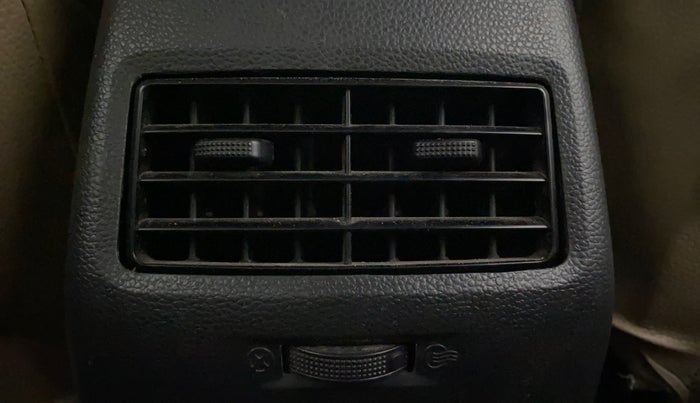 2018 Hyundai Elite i20 SPORTZ 1.2, Petrol, Manual, 40,874 km, Rear AC Vents
