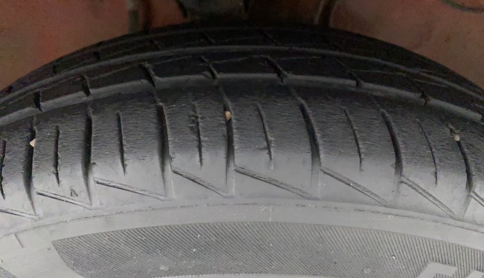 2019 Maruti Alto LXI, Petrol, Manual, 11,834 km, Right Front Tyre Tread