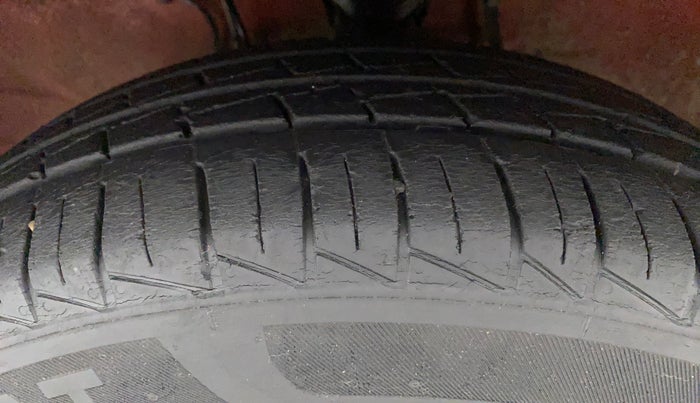 2019 Maruti Alto LXI, Petrol, Manual, 11,834 km, Left Front Tyre Tread
