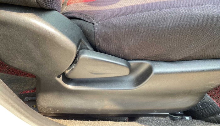 2019 Datsun Redi Go A, Petrol, Manual, 10,581 km, Driver Side Adjustment Panel
