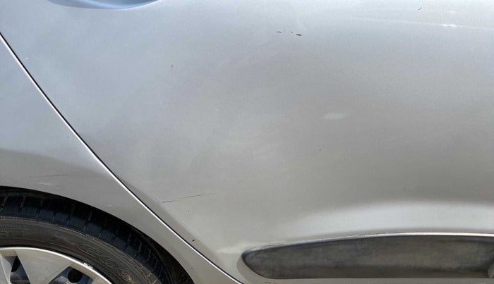 2014 Hyundai Xcent S 1.2, Petrol, Manual, 31,077 km, Right rear door - Minor scratches