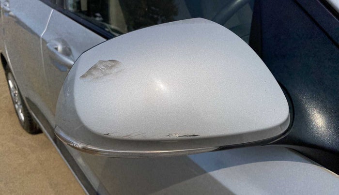 2014 Hyundai Xcent S 1.2, Petrol, Manual, 31,077 km, Right rear-view mirror - Indicator light has minor damage