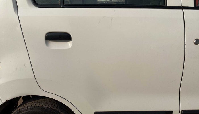 2014 Maruti Wagon R 1.0 LXI, Petrol, Manual, 84,322 km, Right rear door - Slightly dented