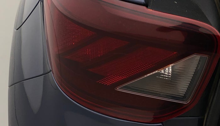 2020 Hyundai VENUE SX PLUS 1.0 TURBO DCT, Petrol, Automatic, 54,289 km, Left tail light - Minor scratches