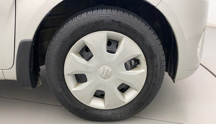 2019 Maruti New Wagon-R VXI (O) 1.2 AMT, Petrol, Automatic, 98,073 km, Right Front Wheel