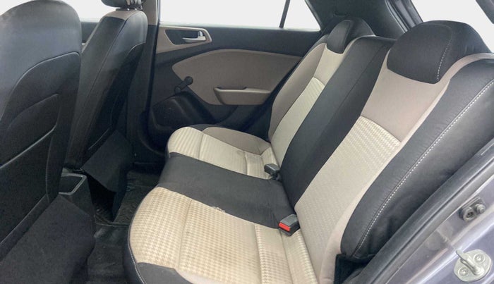 2019 Hyundai Elite i20 ERA 1.2, Petrol, Manual, 27,748 km, Right Side Rear Door Cabin