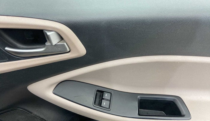 2019 Hyundai Elite i20 ERA 1.2, Petrol, Manual, 27,748 km, Driver Side Door Panels Control