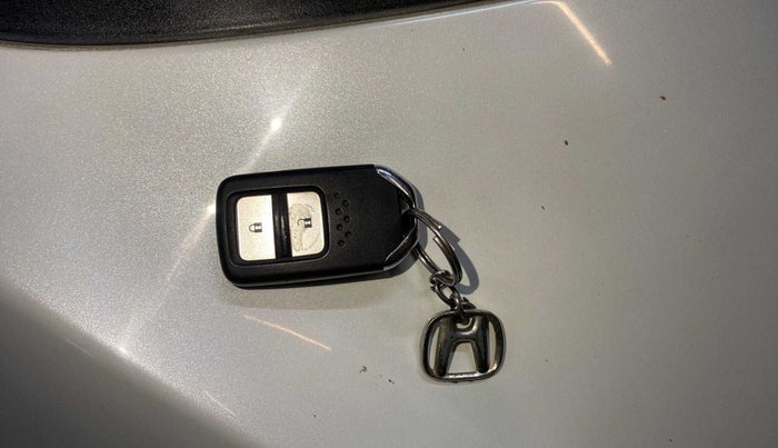 2019 Honda Jazz 1.2L I-VTEC V CVT, Petrol, Automatic, 19,091 km, Key Close Up
