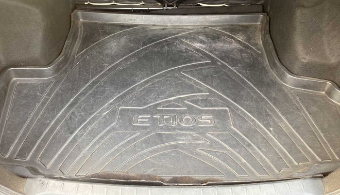 2011 Toyota Etios G, Petrol, Manual, 45,012 km, Boot Inside